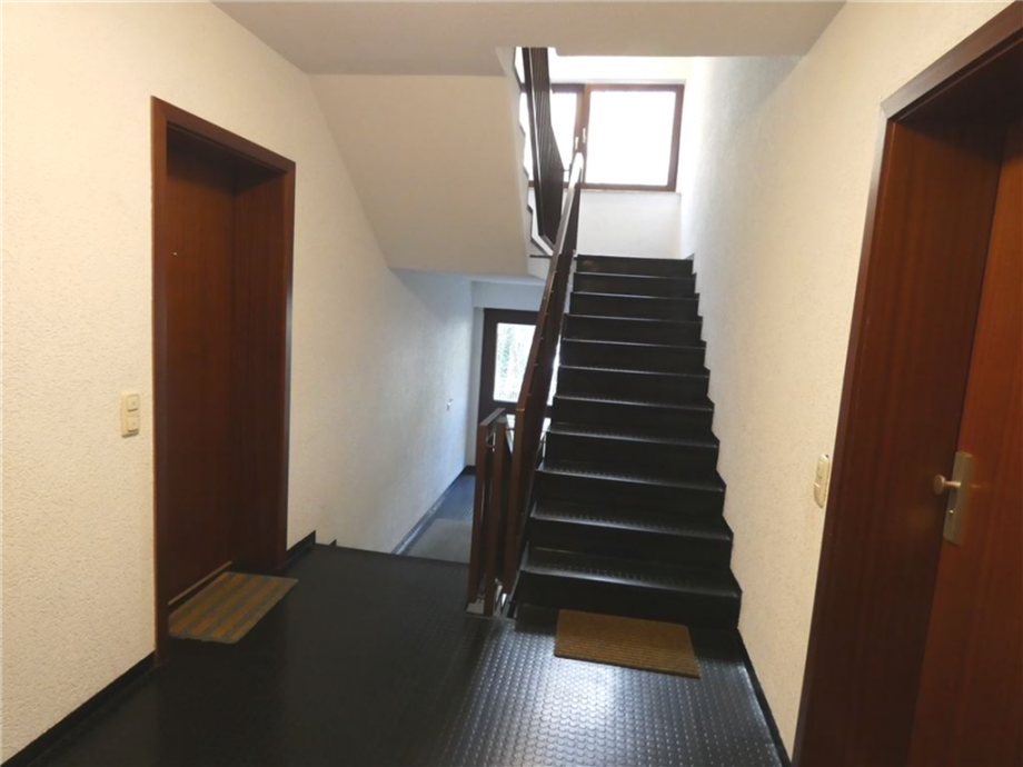 gepflegter Hausflur Etagenwohnung Neustadt