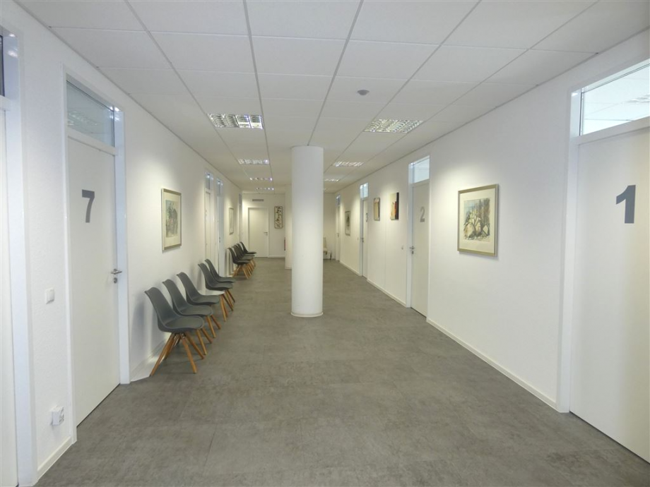 Modernisierte Facharzt-Praxisr�ume B�ro / Praxis Neustadt