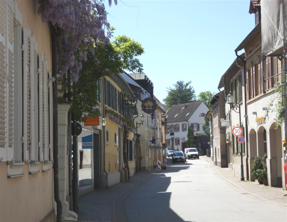 Stra�enverlauf Mehrfamilienhaus Deidesheim
