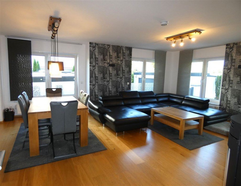 lichtdurchflutetes Wohn-Esszimmer Einfamilienhaus Speyer