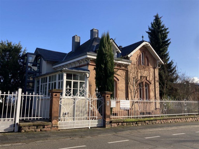 Villa aus dem 19. Jh. Bad D�rkheim Villa VERMIETET - Villa aus dem 19. JH - exklusives Wohnen in Bad D�rkheim
