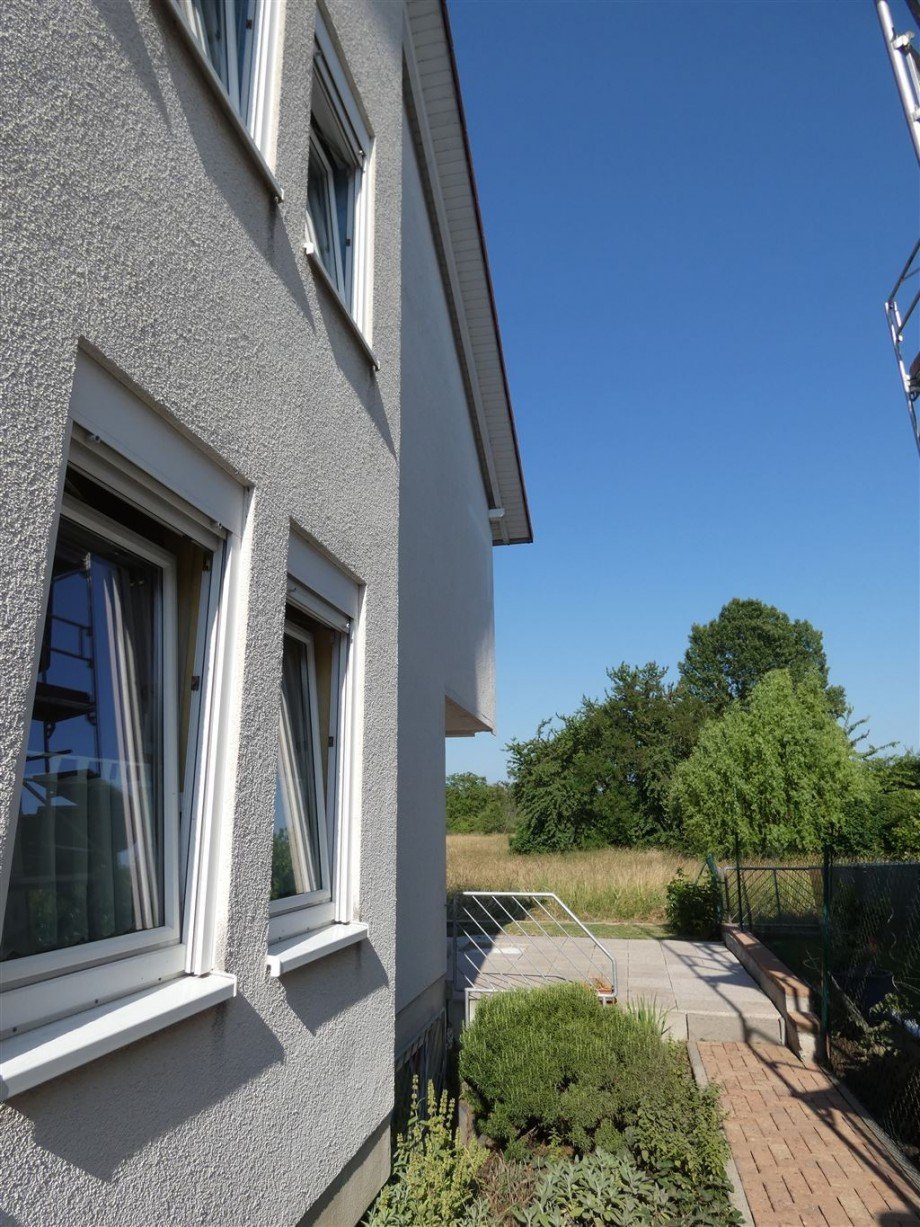 Seitenansicht und Feldrandlage Doppelhaush�lfte Schifferstadt