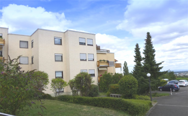 Wohnen mit Weitblick im EG Neustadt Erdgeschosswohnung VERKAUFT-ETW mit Garage und Stellplatz Neustadt - Hambach mit Weitblick auf das Rebenmeer