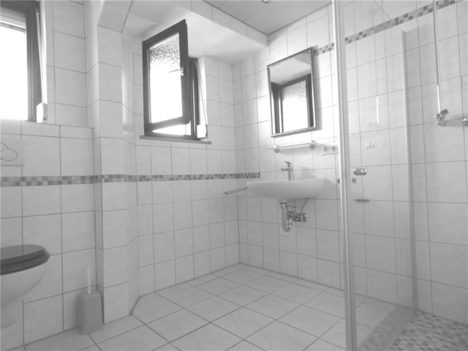 Duschbadezimmer EG Einfamilienhaus Niederkirchen b Deidesheim